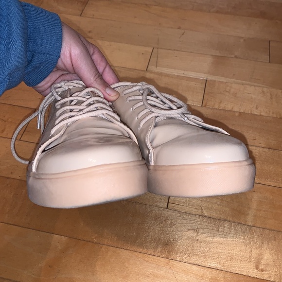 [7]👟F21 faux patent leather lace up shoes - Picture 7 of 10